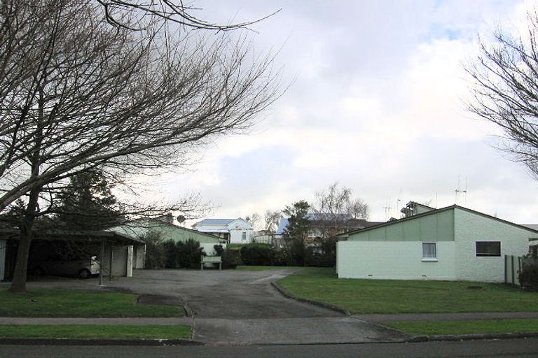 Photo of property in 15b Churchill Avenue, Hokowhitu, Palmerston North, 4410