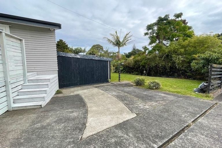 Photo of property in 1/47 Selwyn Crescent, Forrest Hill, Auckland, 0620