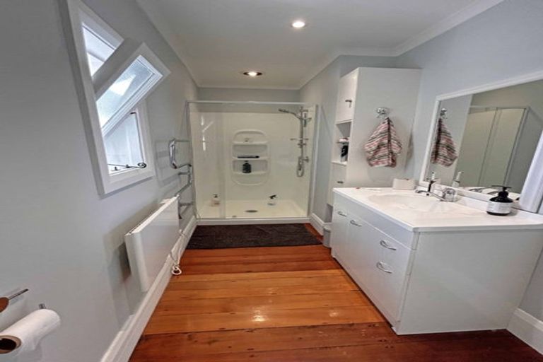 Photo of property in 126 Forest Lake Road, Forest Lake, Hamilton, 3200