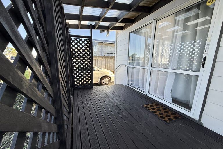 Photo of property in 43 Cleat Street, Whitby, Porirua, 5024