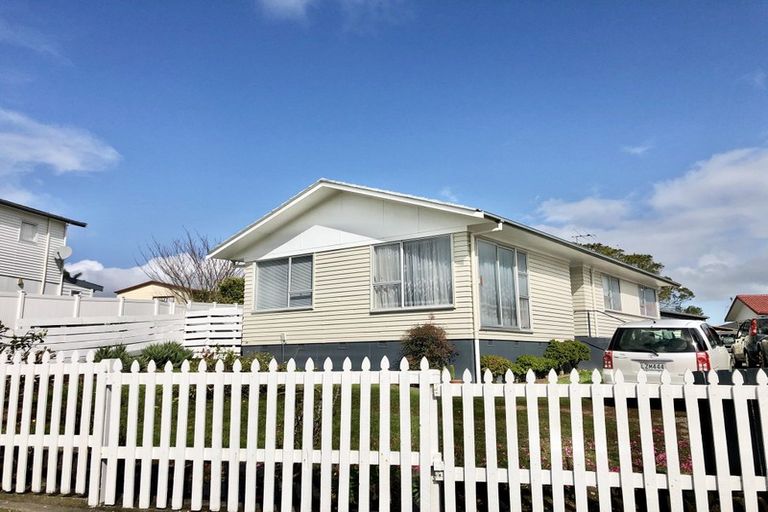 Photo of property in 27 Orly Avenue, Mangere, Auckland, 2022