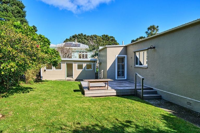 Photo of property in 7 Ames Street, Paekakariki, 5034