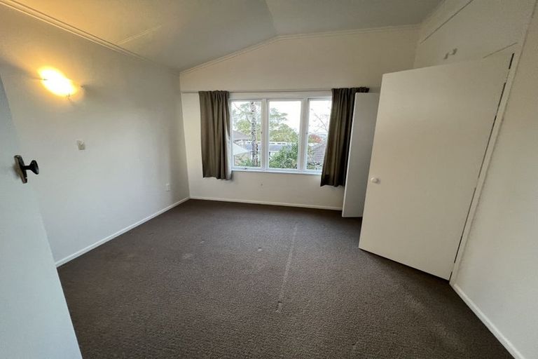 Photo of property in 16 Richards Avenue, Forrest Hill, Auckland, 0620