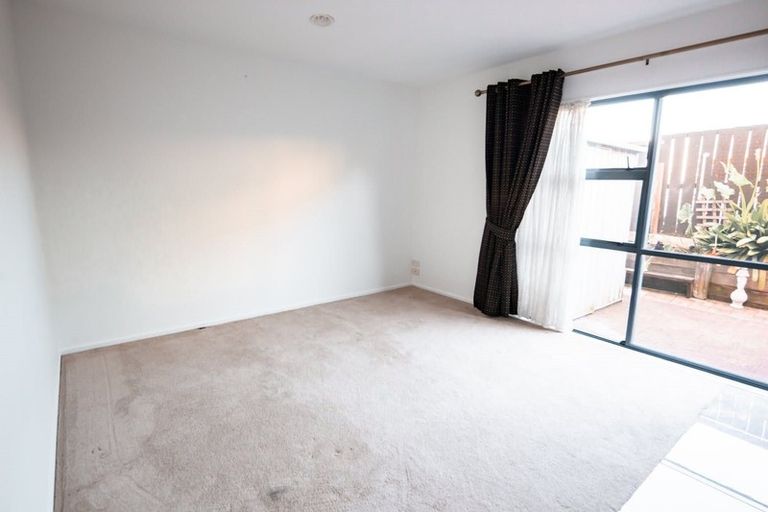Photo of property in 17a/9 Delta Avenue, New Lynn, Auckland, 0600