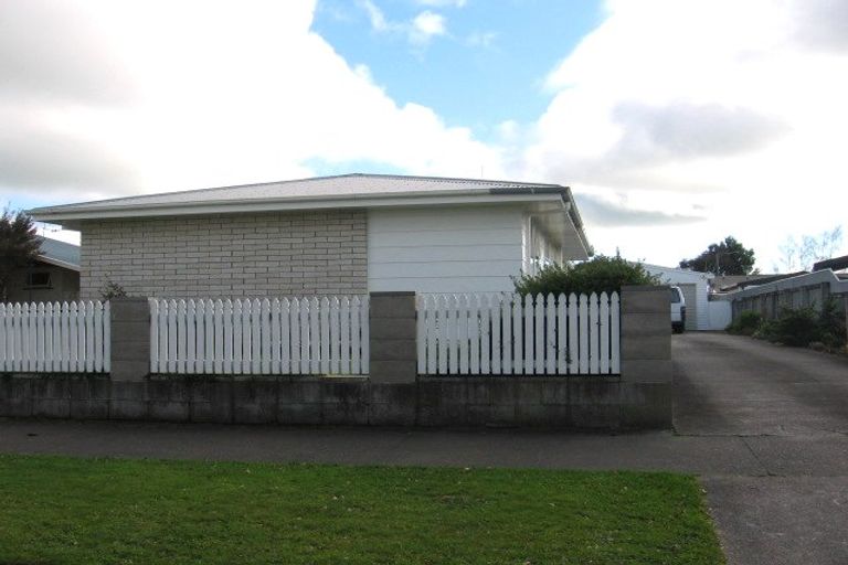 Photo of property in 21 Herbert Avenue, Cloverlea, Palmerston North, 4412