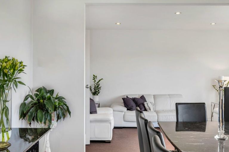 Photo of property in 21 Hendrika Court, Hobsonville, Auckland, 0618