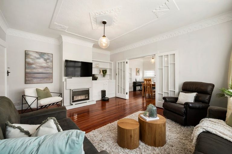 Photo of property in 6 Bentinck Avenue, Strathmore Park, Wellington, 6022