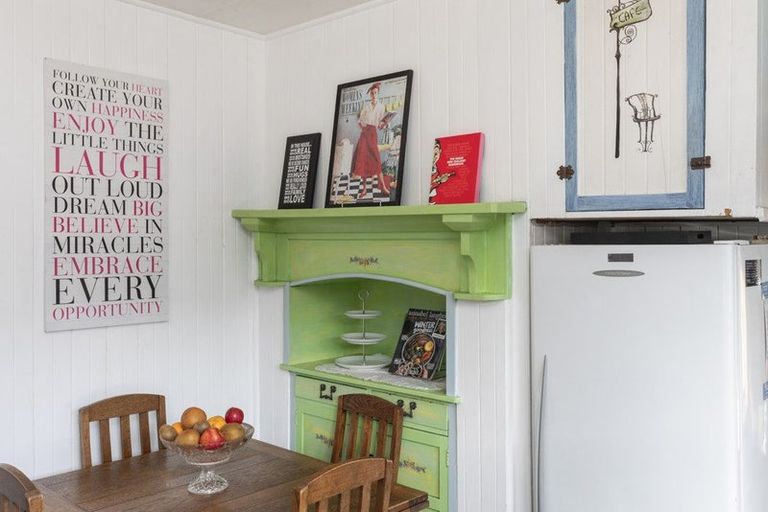 Photo of property in 35 Colenso Street, Sumner, Christchurch, 8081