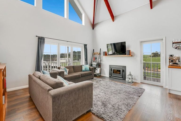 Photo of property in 346 Inland Road, Helensville, 0875