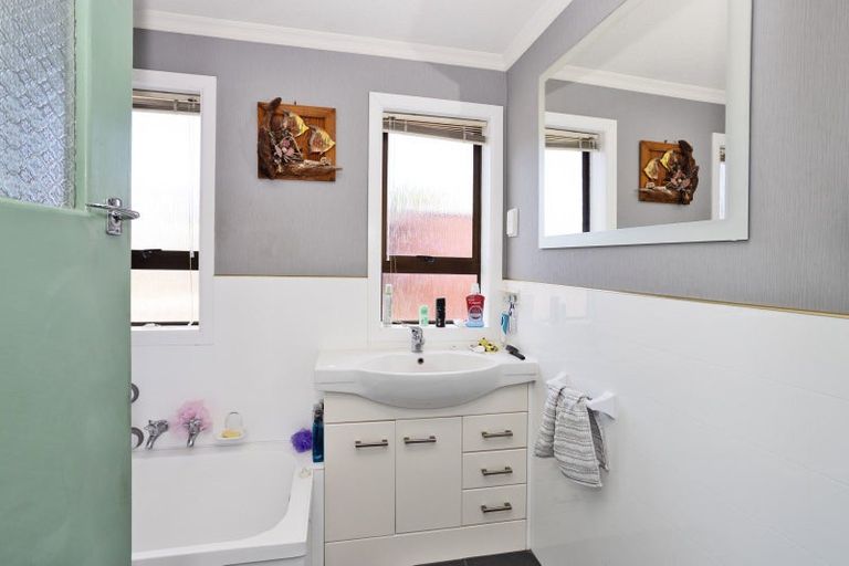 Photo of property in 236 Foyle Street, Bluff, 9814