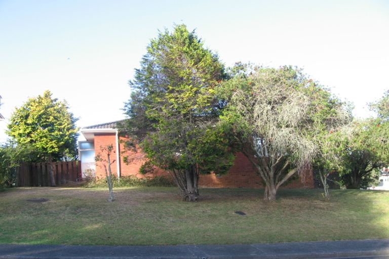 Photo of property in 1 Marcel Place, Glenfield, Auckland, 0629