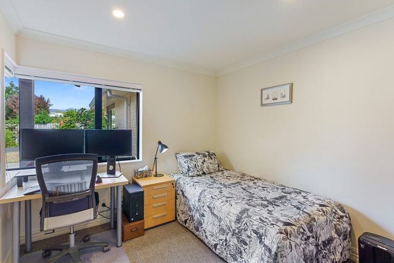 Photo of property in 42 Monarch Place, Paraparaumu Beach, Paraparaumu, 5032