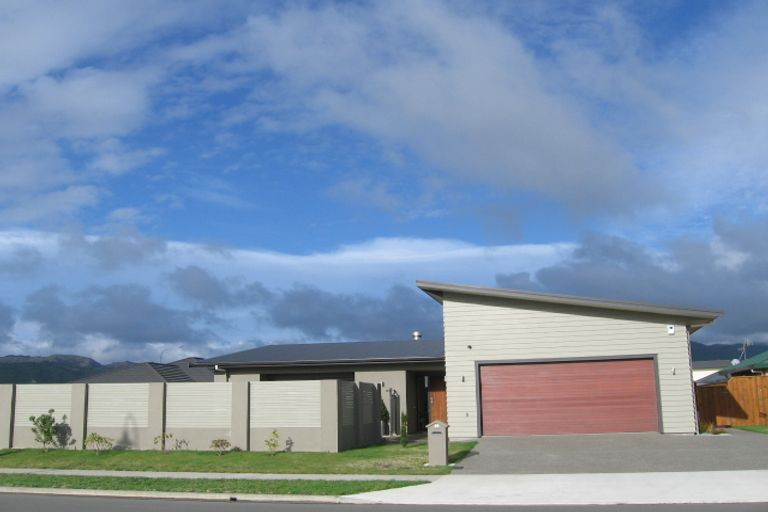 Photo of property in 122 Regent Drive, Paraparaumu Beach, Paraparaumu, 5032