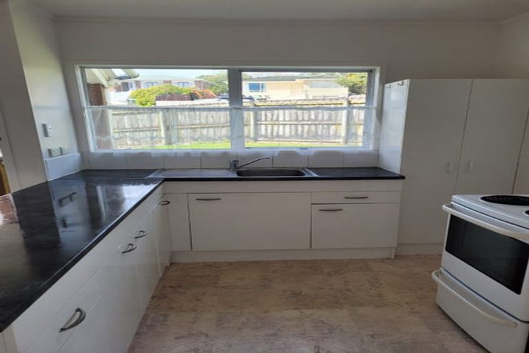 Photo of property in 26 Moire Road, Massey, Auckland, 0614