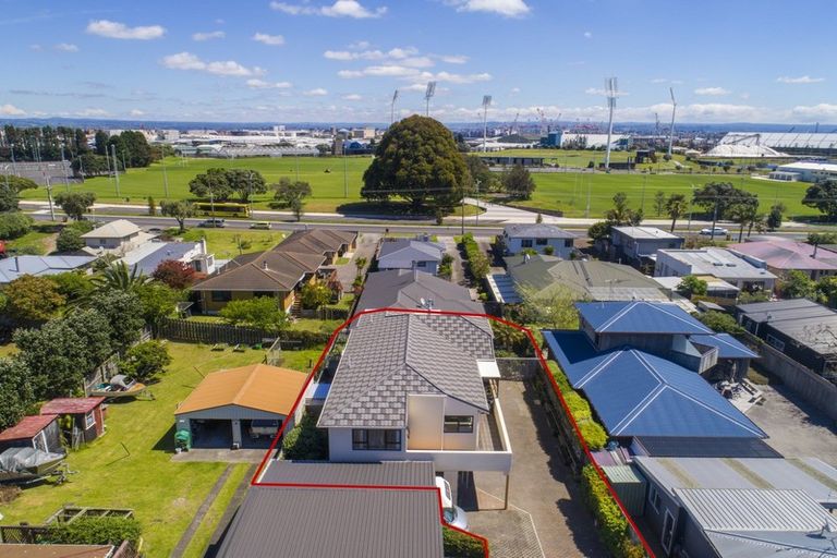 Photo of property in 6b Campbell Road, Mount Maunganui, 3116