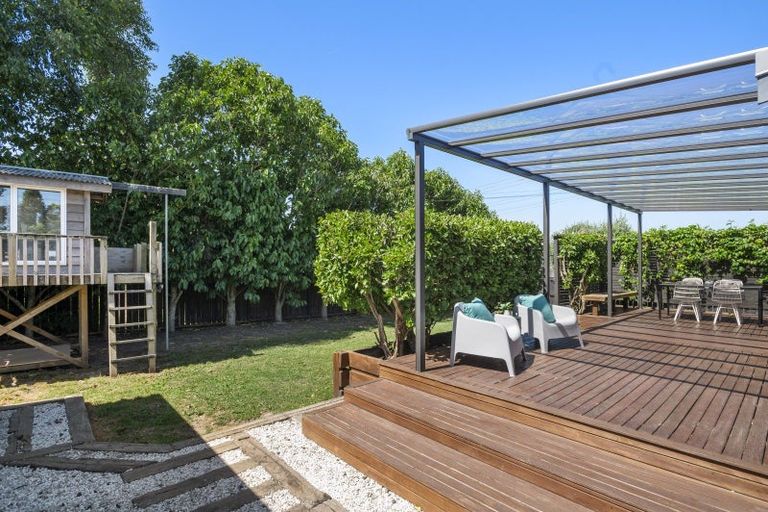 Photo of property in 17 Rimu Street, New Lynn, Auckland, 0600