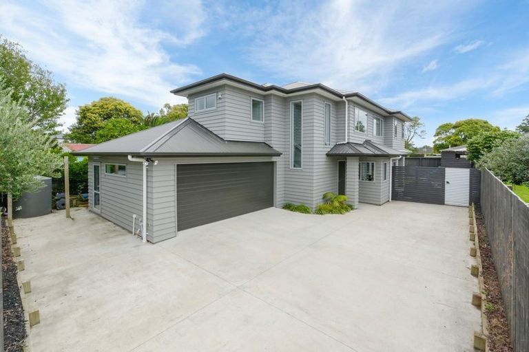 Photo of property in 36a Kervil Avenue, Te Atatu Peninsula, Auckland, 0610