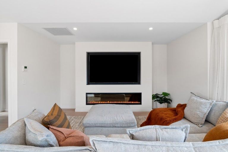 Photo of property in 8 Bamberger Way, Rangiora, 7400