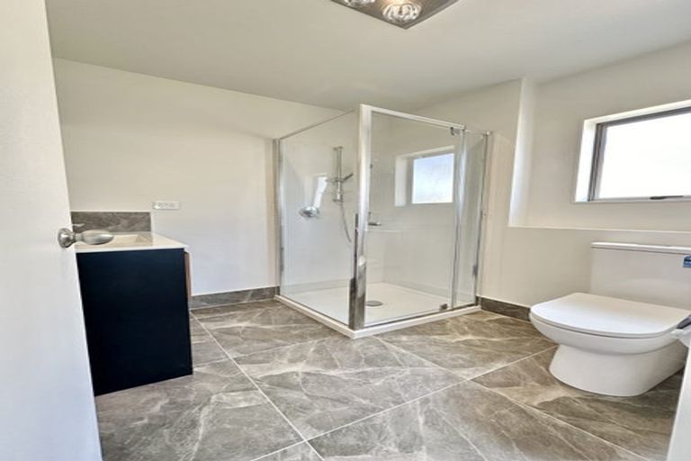 Photo of property in 17c Balmain Road, Birkenhead, Auckland, 0626