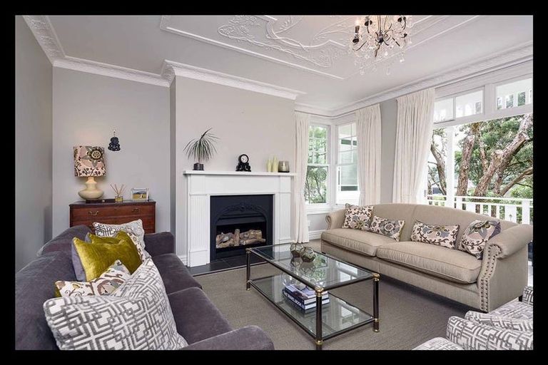 Photo of property in 35 Everest Street, Khandallah, Wellington, 6035