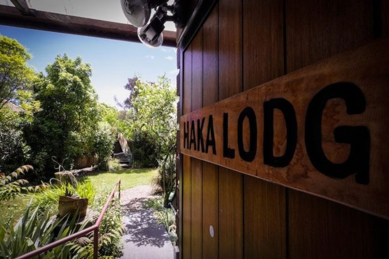 Photo of property in 518 Linwood Avenue, Woolston, Christchurch, 8062