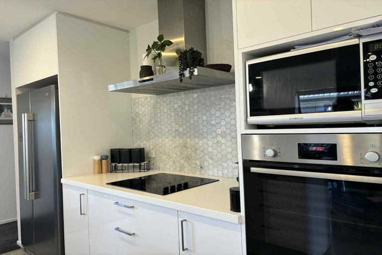 Photo of property in 6 Godley Place, Woodend, 7610