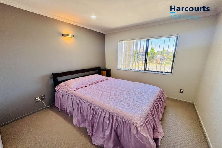 Photo of property in 17 Goh Place, Manurewa, Auckland, 2105