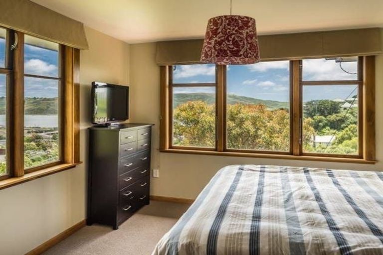 Photo of property in 22 Kiriwai Road, Paremata, Porirua, 5024