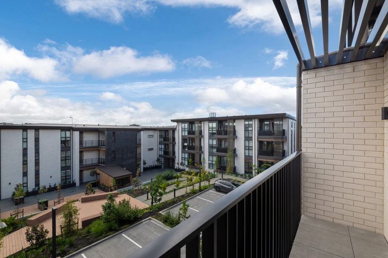 Photo of property in 9b Windlass Street, Long Bay, Auckland, 0630