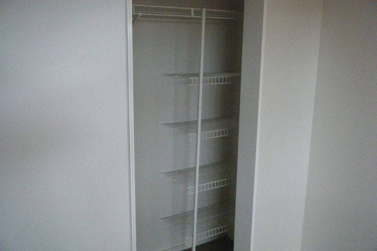 Photo of property in 31 Solar Road, Glen Eden, Auckland, 0602