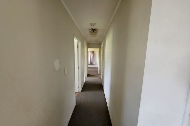 Photo of property in 1/13 Fernhaven Place, Massey, Auckland, 0614