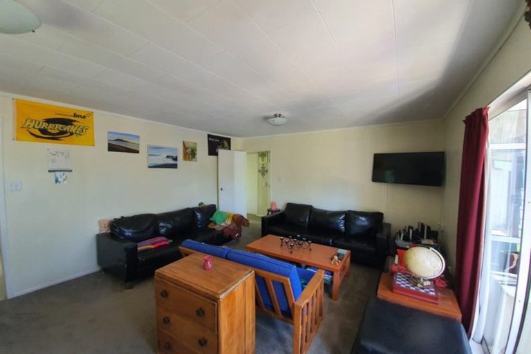 Photo of property in 8 He Awa Crescent, Waikanae, 5036