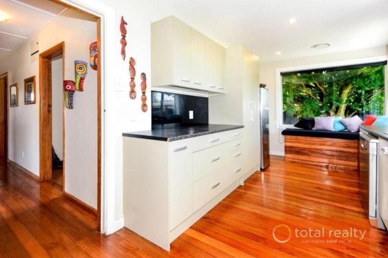 Photo of property in 95 Springs Road, Hornby, Christchurch, 8042