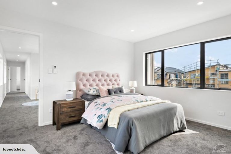 Photo of property in 2 Observation Green, Hobsonville, Auckland, 0616