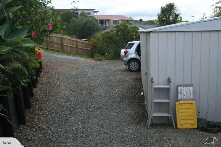 Photo of property in 9 Dudley Crescent, Cable Bay, 0420