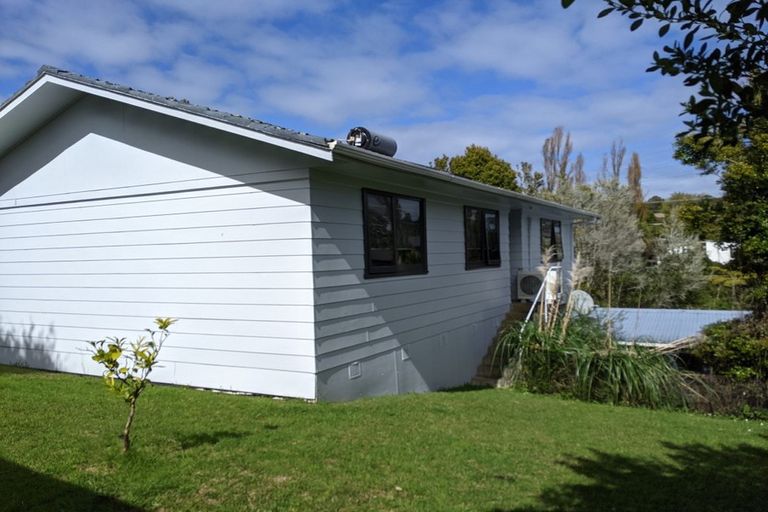 Photo of property in 3/283 Royal Road, Massey, Auckland, 0614