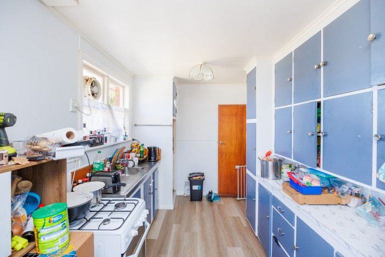 Photo of property in 27 Crewe Crescent, Hokowhitu, Palmerston North, 4410