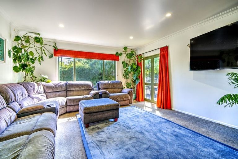 Photo of property in 33 Resthill Crescent, Glenview, Hamilton, 3206