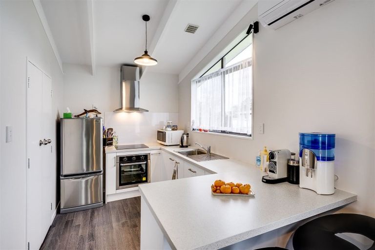 Photo of property in 48 James Foley Avenue, Pirimai, Napier, 4112