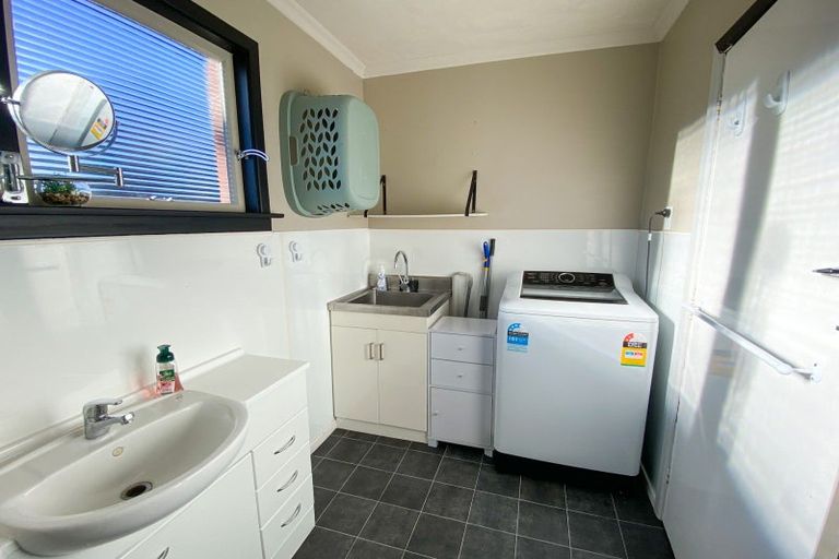 Photo of property in 1 Maud Street, Gore, 9710