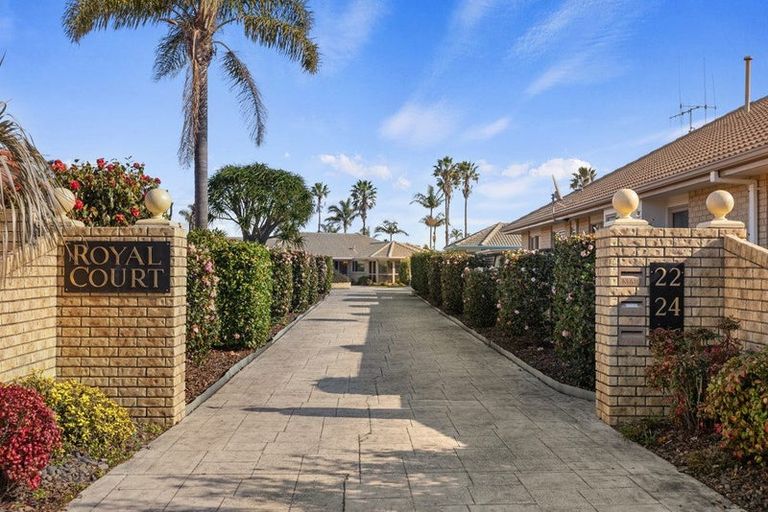 Photo of property in 24 Santa Monica Drive, Papamoa Beach, Papamoa, 3118