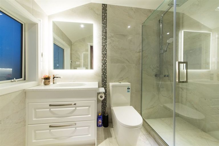 Photo of property in 20 Spyglass Street, Red Beach, 0932