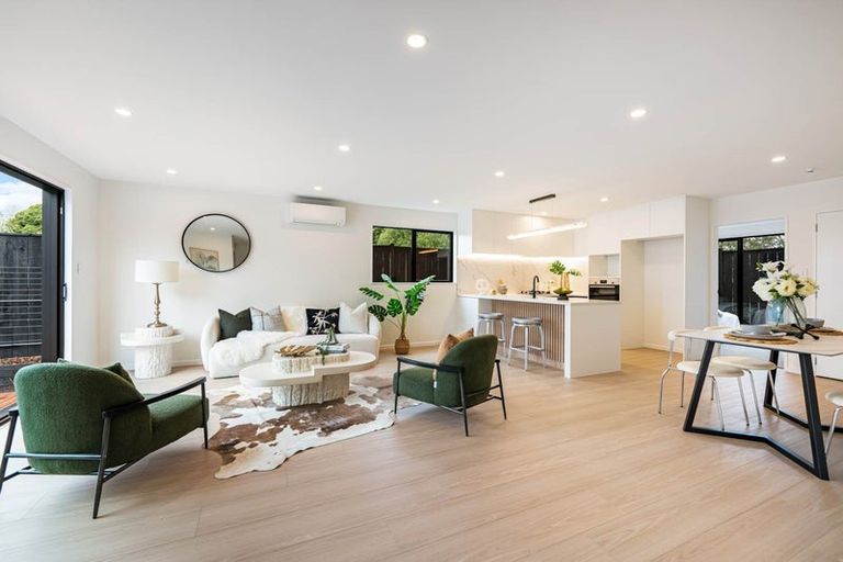 Photo of property in 31 Kurnell Drive, Botany Downs, Auckland, 2010