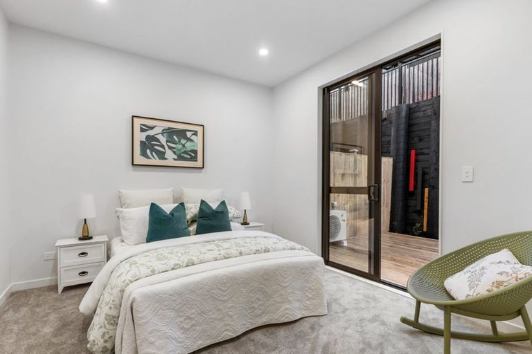 Photo of property in 43 Puihi Crescent, Massey, 0614