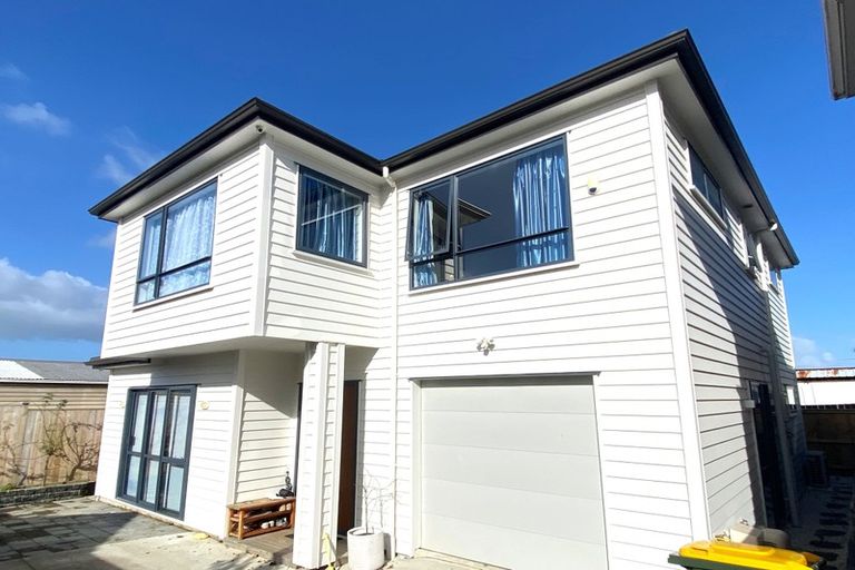 Photo of property in 4a Priestley Drive, Bucklands Beach, Auckland, 2014