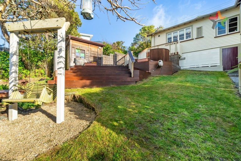 Photo of property in 34 Singers Road, Korokoro, Lower Hutt, 5012