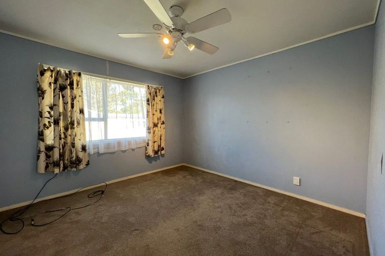 Photo of property in 2/36 Pukeroa Place, Papakura, 2110