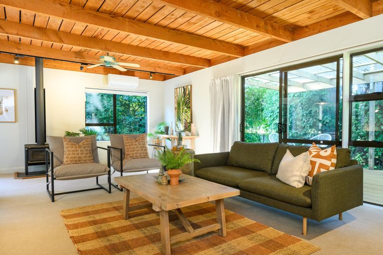 Photo of property in 6 Lincoln Street, Ashhurst, 4810