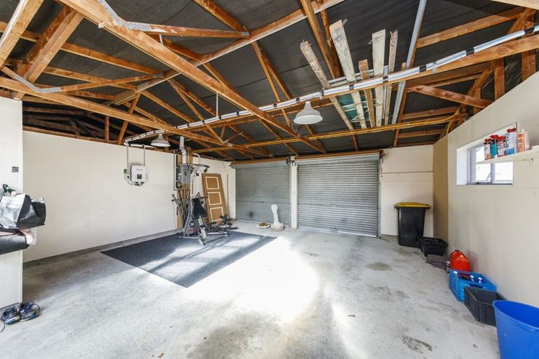 Photo of property in 1 Calder Place, Feilding, 4702