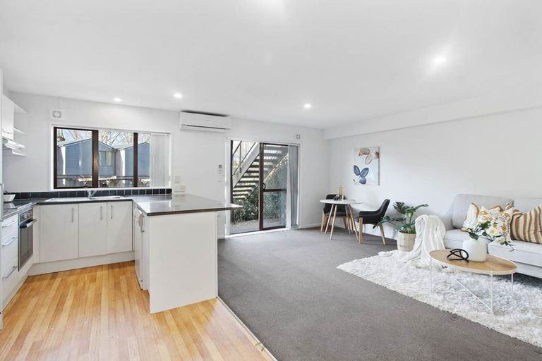 Photo of property in 52 Malaspina Place, Papatoetoe, Auckland, 2025